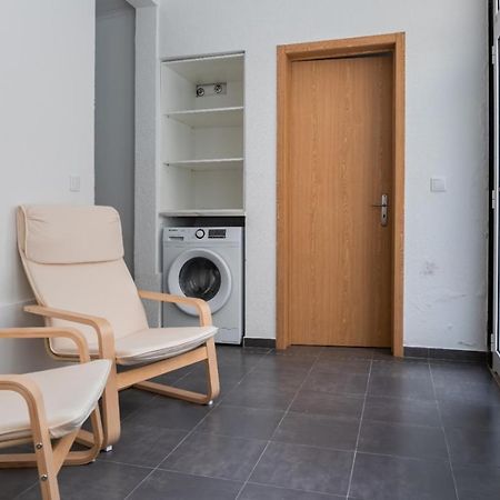 Entrecampos - Two Bedroom Apartment With Terrace Lisbona Esterno foto